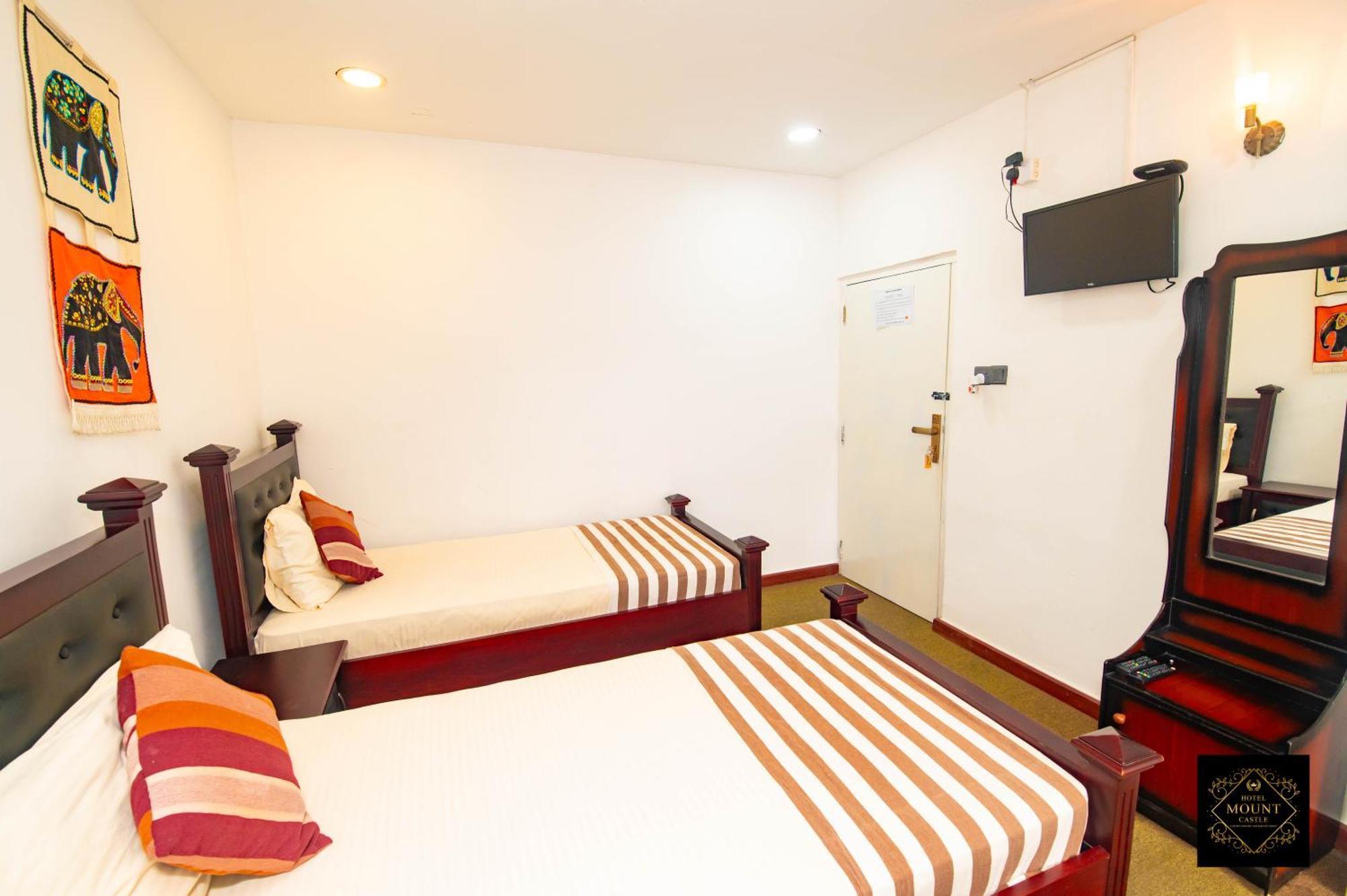 Hotel Mount Castle 하톤 외부 사진