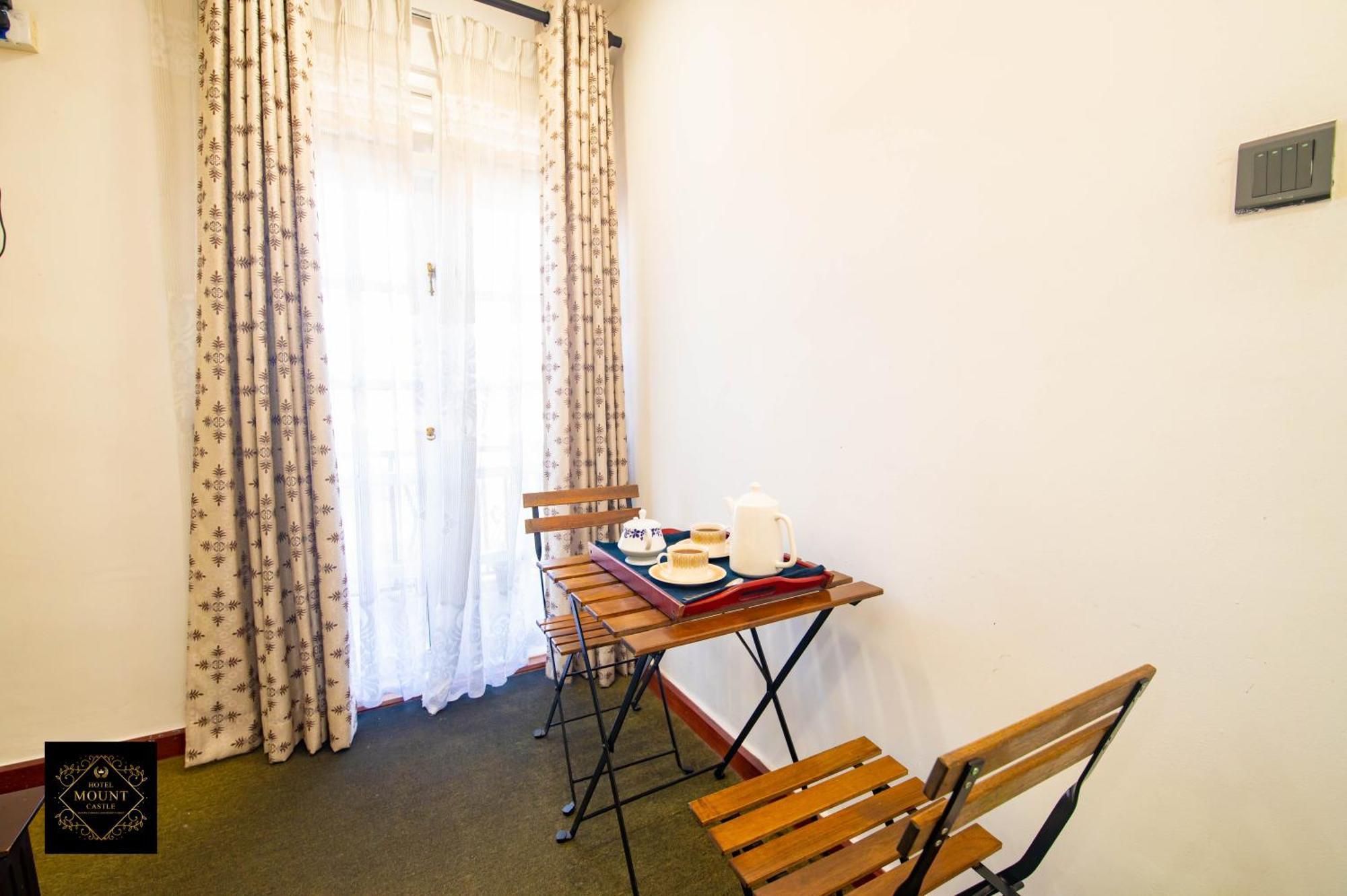 Hotel Mount Castle 하톤 외부 사진
